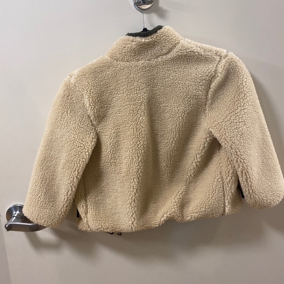 Zara’s jacket - Picture 3 of 3